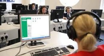 The Influence of New Technology on Language Labs